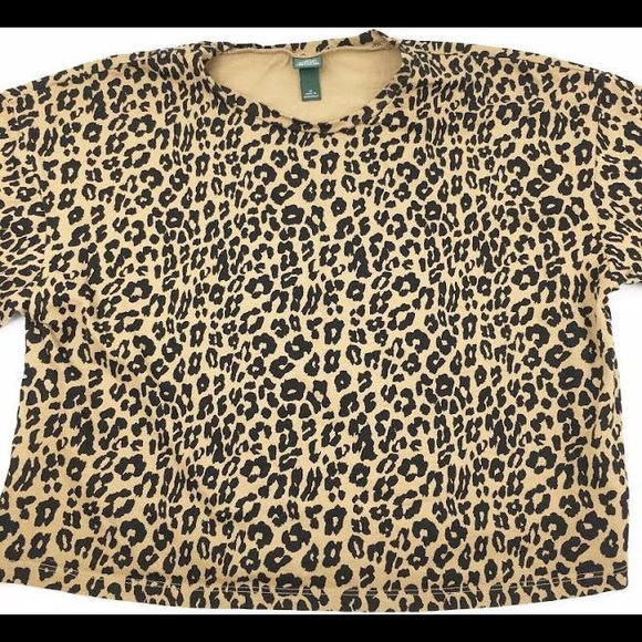 Wild Fable cropped leopard print tee - Picture 3 of 3